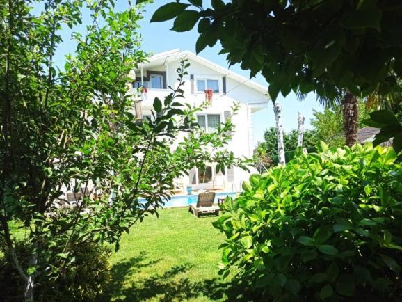 Villa Atlas Muhafazakar Havuzlu, Mustakil Genis Bahceli Sapanca Exterior foto
